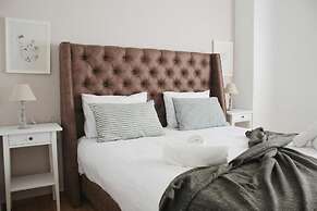 Suite 2 Bedrooms
