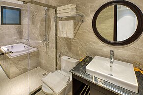 The Almin Hotel