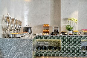 The Almin Hotel