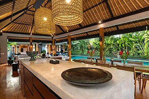 Villa Wolfe by Villa Finder
