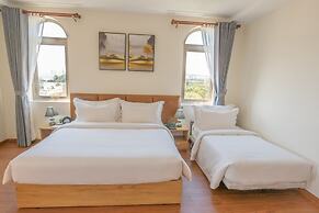Sea Breeze Hotel & Villa