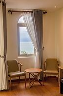 Sea Breeze Hotel & Villa