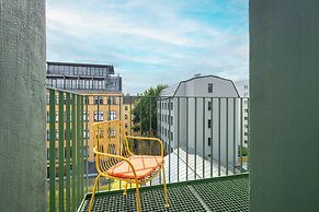 sly Berlin