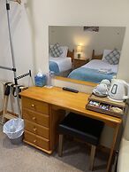 Royal Oak Guest House