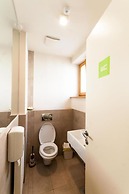 Cube Central Rooms for 2 - Hostel