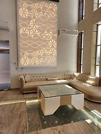 Hotel B P Emerald