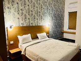 Hotel B P Emerald