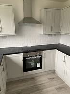 Impeccable 2-bed Apartment in Eastleigh