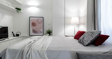 JOIVY Superb Studio For 2, 10Mins From Duomo