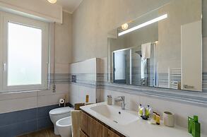 JOIVY Chic Chiavari Apt With 2 Spacious Terraces