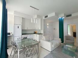 JOIVY Elegant Flat For 4 with 2 Balconies