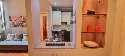 JOIVY Trendy 1-Bed Flat, Easy Access To Centre