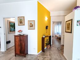 JOIVY Bright Flat W/2 Balconies & Sea View