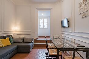 JOIVY Trevi Fountain's relais