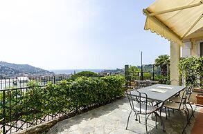 JOIVY Inviting Flat with Garden and Sea View in Rapallo