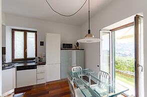 JOIVY Inviting Flat with Garden and Sea View in Rapallo