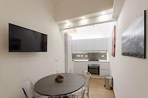 JOIVY Ideal Flat Near Aquarium