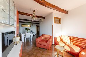 JOIVY Sunny 2-Bed Flat Near Aquarium