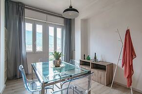 JOIVY Family Flat W/Balcony