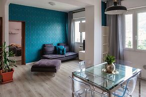 JOIVY Family Flat W/Balcony