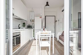 JOIVY Sublime Flat W/Balcony