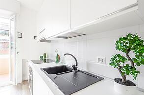 JOIVY Sublime Flat W/Balcony