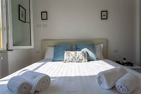 JOIVY Sublime Flat W/Balcony