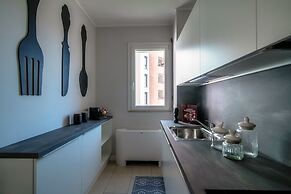 JOIVY Spacious Apt in Stunning Como