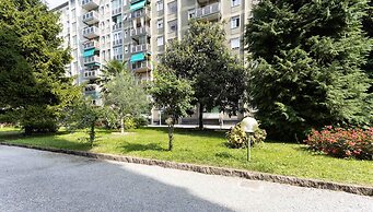 JOIVY Adorable Flat W/ Balcony