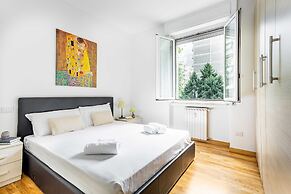 JOIVY Adorable Flat W/ Balcony
