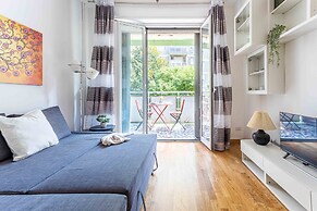 JOIVY Adorable Flat W/ Balcony
