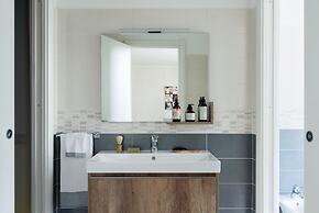 JOIVY Superb Flat W/Home Office
