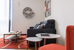JOIVY Superb Flat W/Home Office