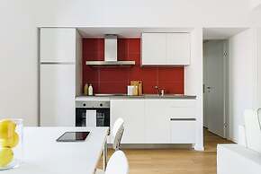 JOIVY Stylish 1-Bedroom Flat
