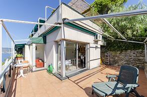 JOIVY Flat W/Terrace & Sea View