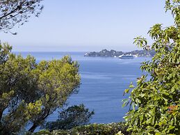 JOIVY Flat W/Terrace & Sea View