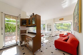JOIVY Flat W/Terrace & Sea View