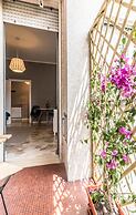 JOIVY Modern 1-Bed Flat W/Balcony