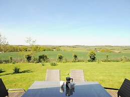 4 Horizon View