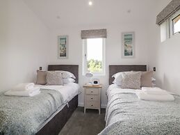 7 Meadow Retreat