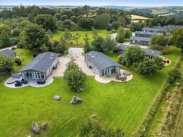 7 Meadow Retreat