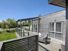 11 Meadow Retreat
