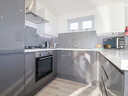 11 Meadow Retreat