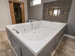 19 Meadow Retreat