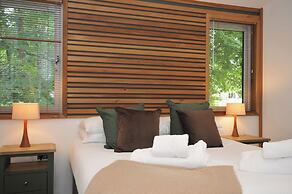 24 Meadow Retreat