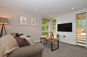 24 Meadow Retreat