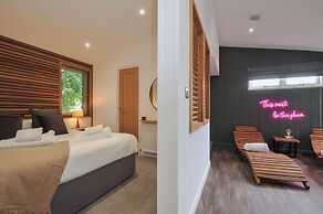 24 Meadow Retreat