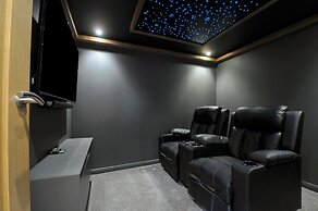 24 Meadow Retreat