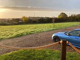 TT Lodges