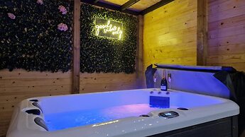 TT Lodges